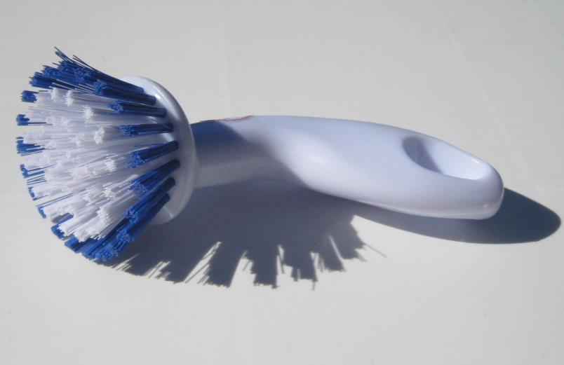 DISHWASHING BRUSH