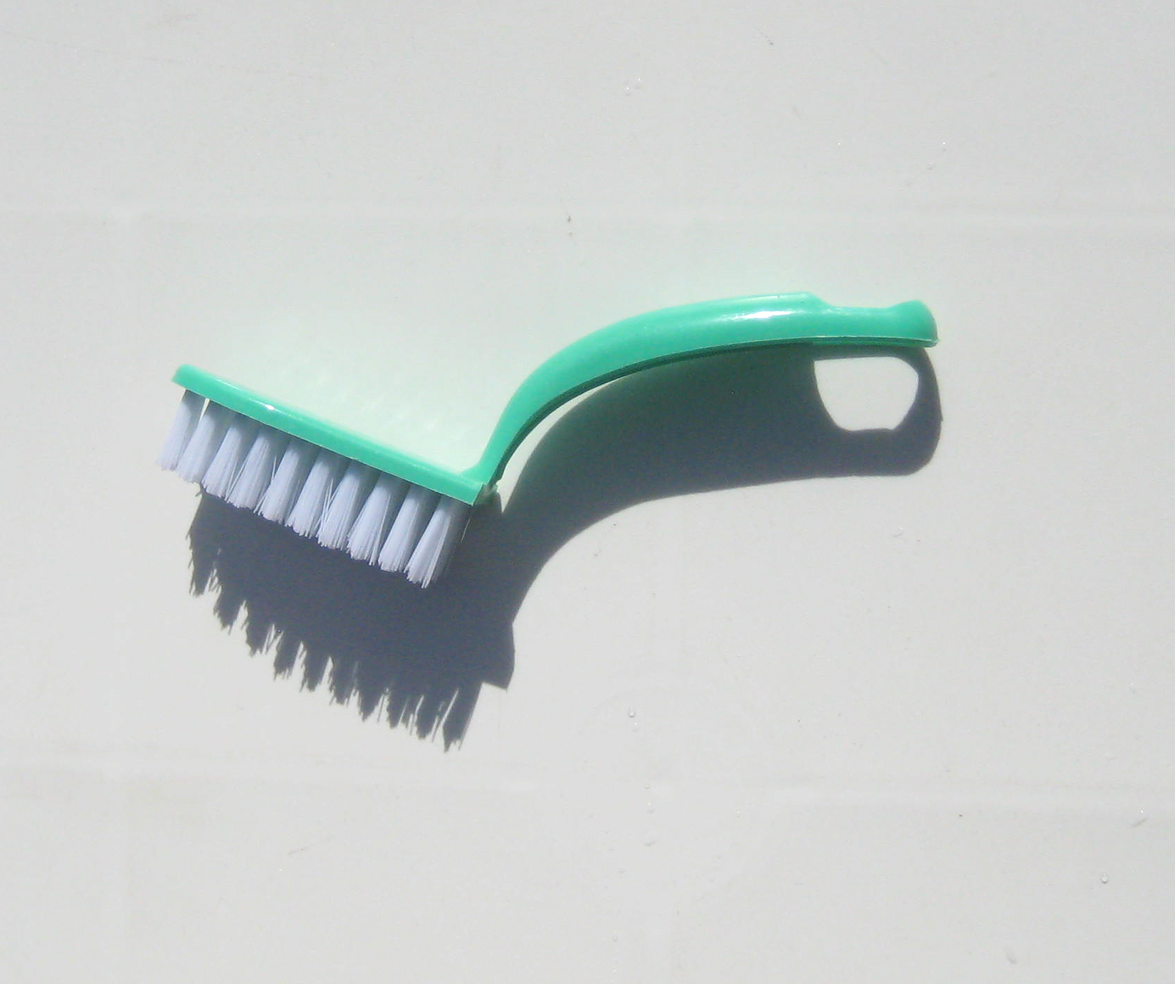 DISH WASHING BRUSH