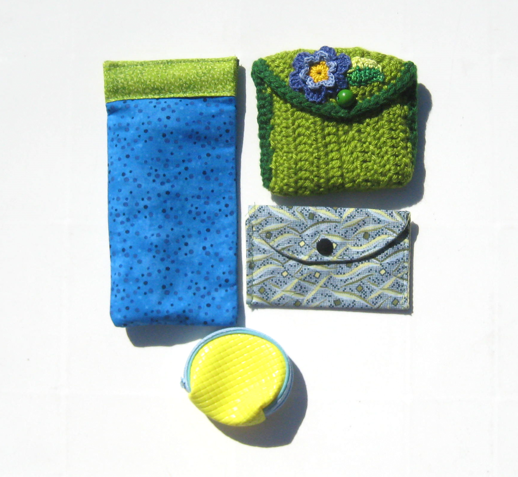 OPEN-CLOSE ACTIVITY in Blue & Green