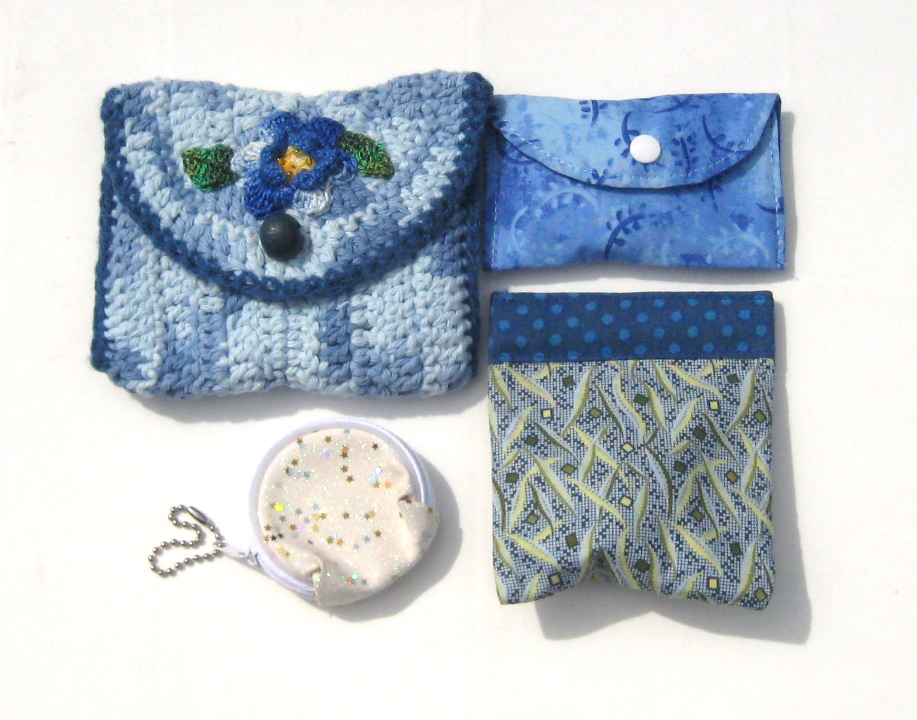 OPEN-CLOSE ACTIVITY in Mixed Blue